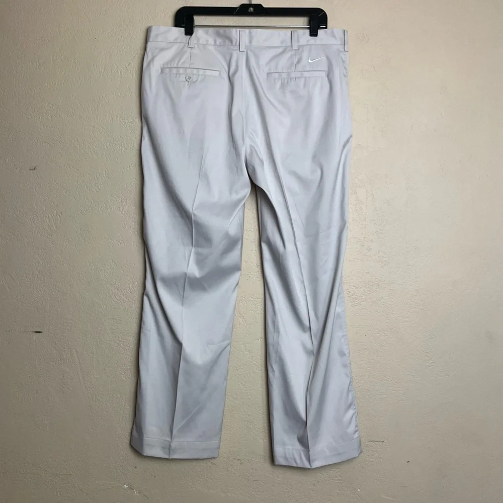 Nike Golf Dri Fit Pants Men's 36x30 Flat Front Golf Beige Polyester‎ Spandex